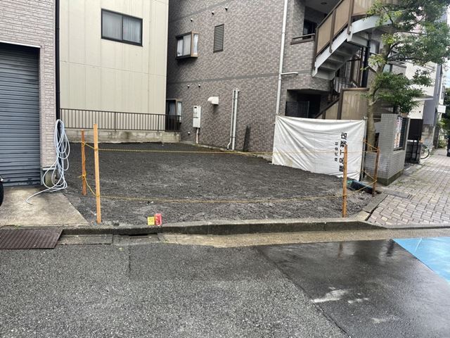 木造3階建て解体工事(神奈川県川崎市幸区戸手)　工事前の様子です。